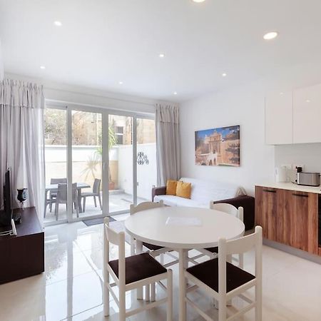 Comfy Apt With Terrace, 5 Mins To Sliema Ferries By 360 Estates 그지라 외부 사진