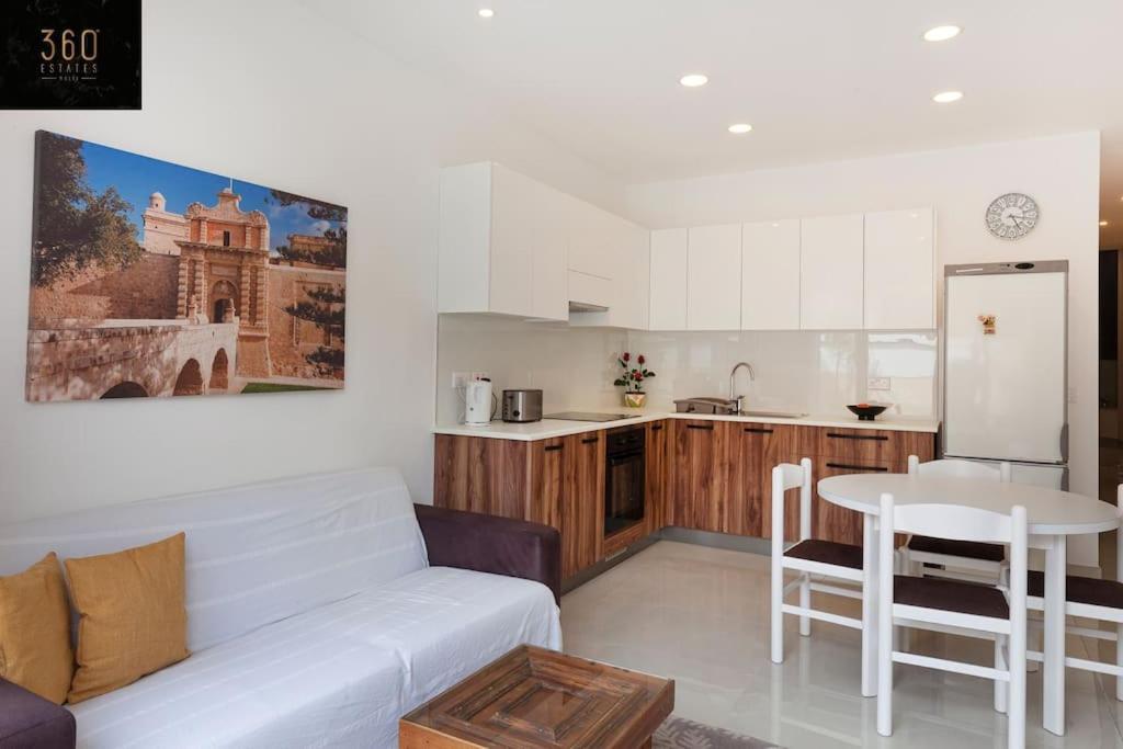 Comfy Apt With Terrace, 5 Mins To Sliema Ferries By 360 Estates 그지라 외부 사진