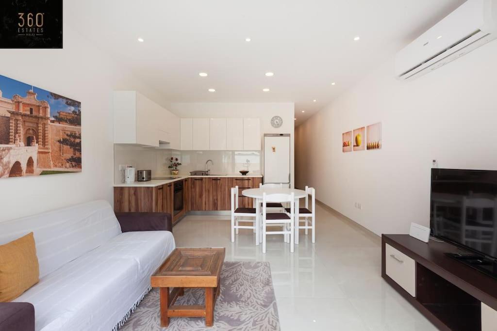 Comfy Apt With Terrace, 5 Mins To Sliema Ferries By 360 Estates 그지라 외부 사진