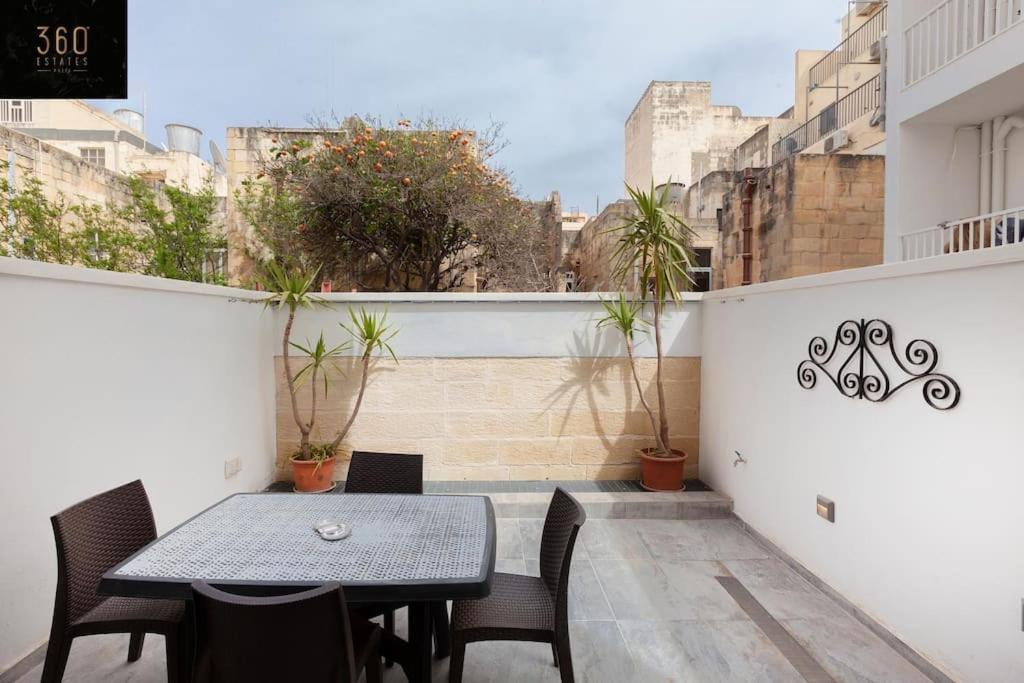 Comfy Apt With Terrace, 5 Mins To Sliema Ferries By 360 Estates 그지라 외부 사진